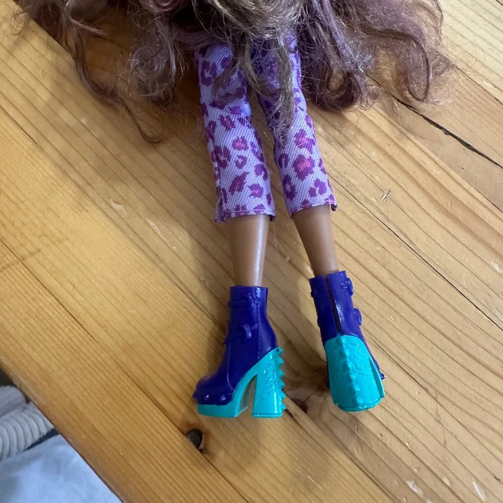 Monster High Clawdeen Wolf G3 Doll Purple Leopard Pants Purple Boots Gen 3